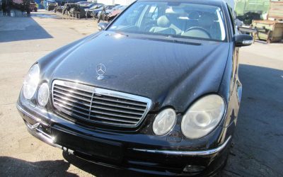 Mercedes E 211