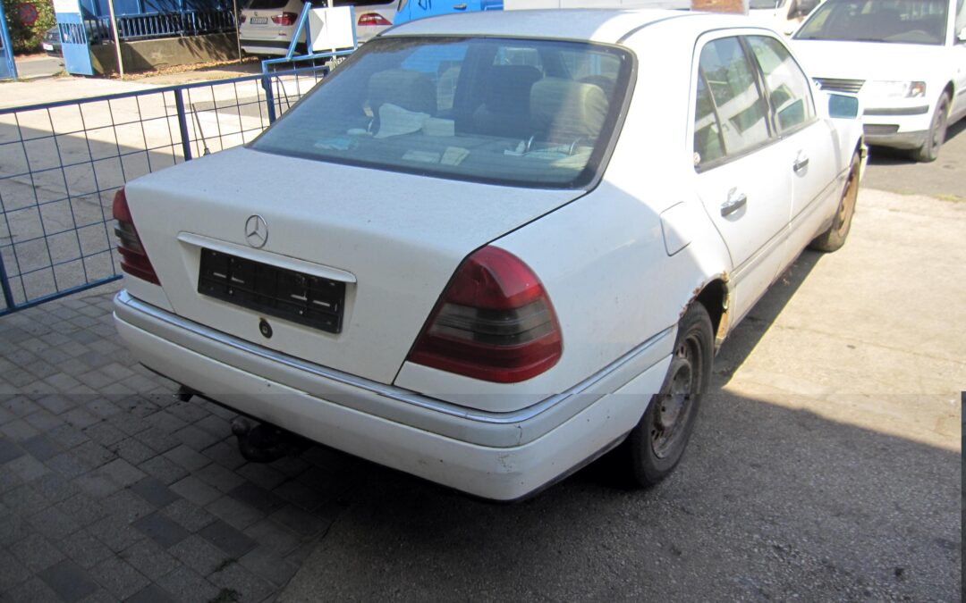 Mercedes C 200