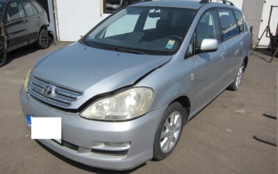 Toyota Avensis Verso (01.08-09.03)
